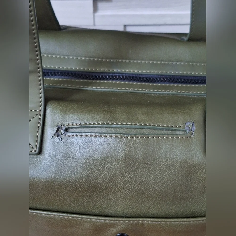 Calpak Moss Green Men's Duffel Bag - Picture 8 of 8